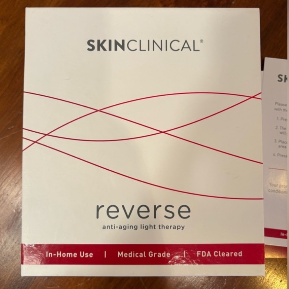 SkinClinical Reverse Anti-Aging Light Therapy Skincare Device Tool - NEW in box!